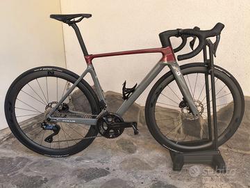 BICI FOCUS IZALCO MAX8.9 CARBONIO 105Di2  (S-52)