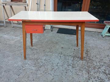 Tavolinetto scrittoio design anni 50/60