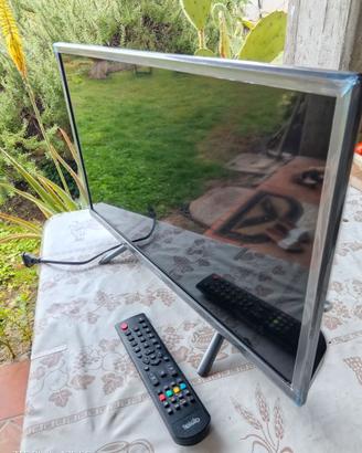 Televisore "Teklio 24 pollici Dvb-C/T/T2 anno 2023