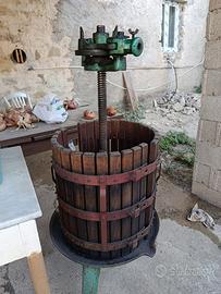 Torchio per spremitura di uva