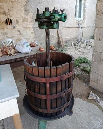 Torchio per spremitura di uva