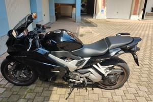 Honda vfr 800 splendida  ultimo modello