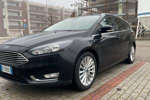 Ford Focus Titanium 1.6 GPL 120cv, bombola nuova