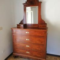 Como' con Specchiera