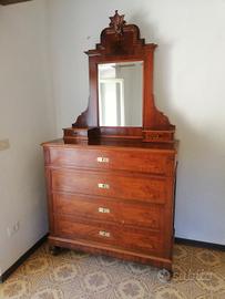 Como' con Specchiera