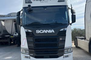 Trattore stradale Scania