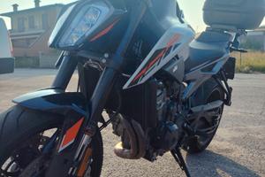 KTM duke 790L 2024