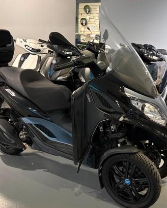 Piaggio MP3 300
