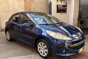 Peugeot 207 benz. NAVI 2009 - appena tagliandata !