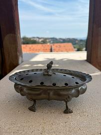 Porta  pot-pourri/brucia incenso in peltro 85%