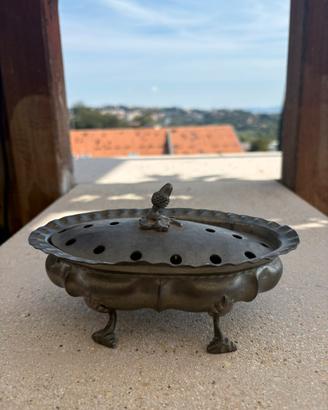 Porta  pot-pourri/brucia incenso in peltro 85%