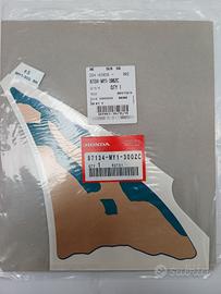 Adesivo carena anteriore cupolino Africa Twin 750