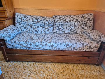 Divano letto con due reti e due materassi