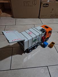 Camion giocattolo AMA