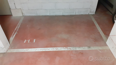 Posto moto coperto ostia lido