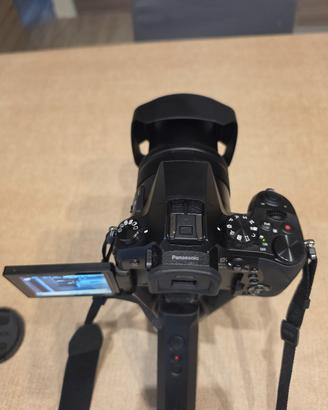 Panasonic FZ 2000 