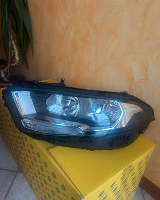 Faro anteriore HELLA 1EG 015.091-01 – Nuovo