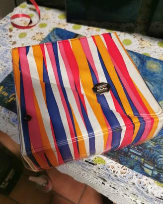 Cofanetto vintage anni 70 con 45 giri vari