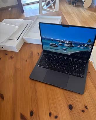 Apple MacBook Air 13" (Chip M5 - 16GB RAM) - Nuovo
