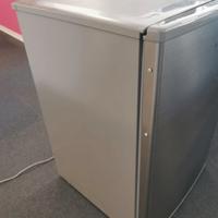 Frigorifero compatto Candy con congelatore 109 L