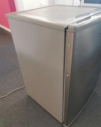Frigorifero compatto Candy con congelatore 109 L