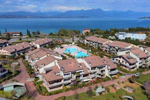 4 LOCALI A DESENZANO DEL GARDA