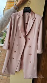 Soprabito primaverile elegante rosa cipria