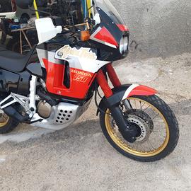 Honda XRV 750 Africa Twin MAI TARGATA