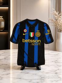 Maglia Inter 2026/2027 3D con Piedistallo