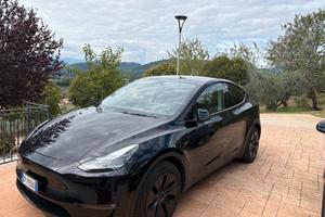Tesla Model Y Dual Motor 378 kW (514 CV)