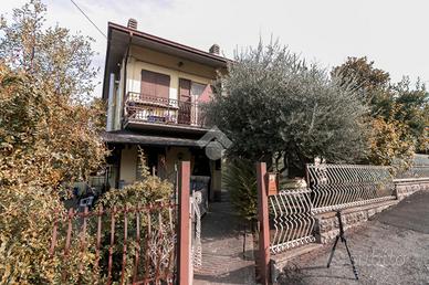 4 LOCALI A MELDOLA