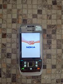 Telefono cellulare Nokia E66