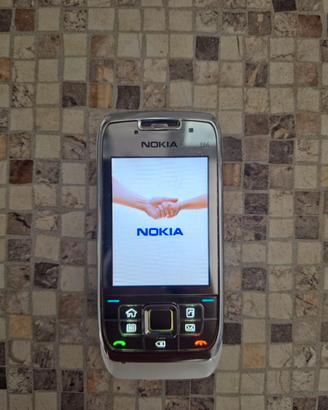 Telefono cellulare Nokia E66