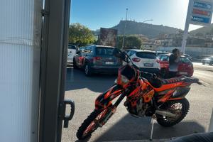 Ktm 525 con kit motard