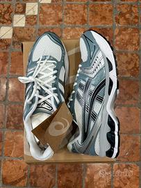 ASICS Gel Kayano 14 Fjord 46,5 – Box danneggiato