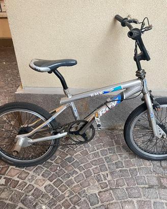 bicicletta bmx 
