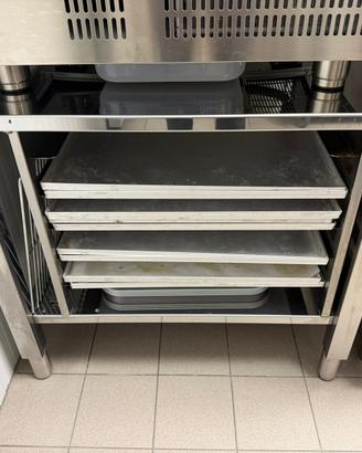 Mobile supporto per forno con portateglie
