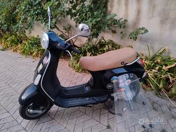 Scooter Motorino Vespa LX50 4t 50cc