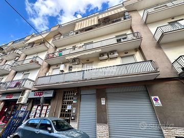 Ampio 3 Vani di 130 mq con Ascensore e Doppia Espo
