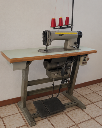 Macchina da cucire industriale PFAFF