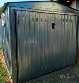 Garage box in lamiera per esterno