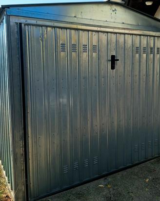Garage box in lamiera per esterno