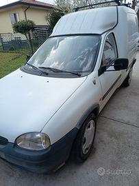 Furgone Opel combo