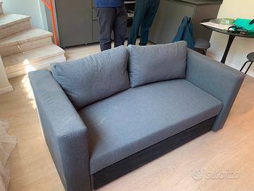 Divano 2 posti IKEA che diventa letto ad 1 piazza