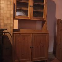 vetrina con mobile cucina 