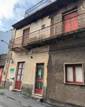 Edificio a santa maria di licodia