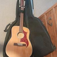 Chitarra e custodia 12 corde anni 70 senza cartigl