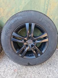 Cerchi in lega con gomme