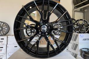 Cerchi Alfa Romeo raggio 18 NUOVI cod.873424