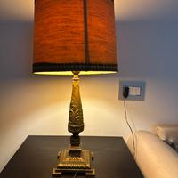Lampada da tavolo vintage in stile classico